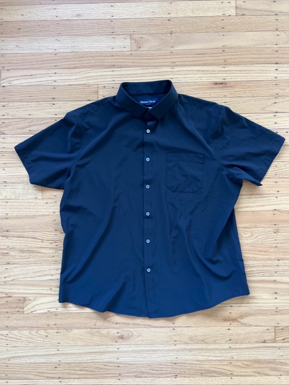 Mizzen + Main Leeward Black Button Shirt Men’s Large